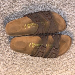 BRAND NEW Birkenstocks Granada Sandal - 39